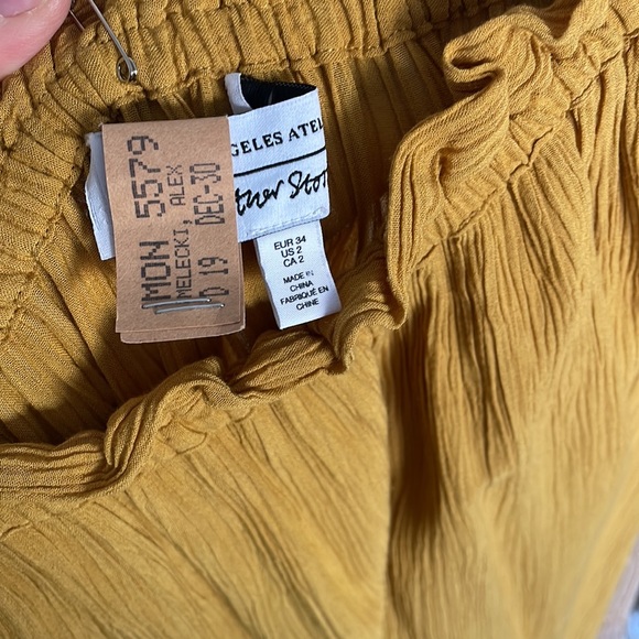 &other stories mustard yellow size 2 wrap skirt - Picture 3 of 3